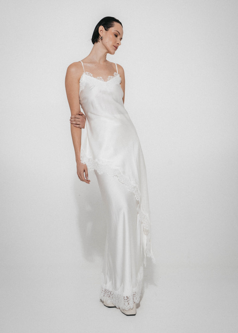 Zenia silk top whit lace trim | White