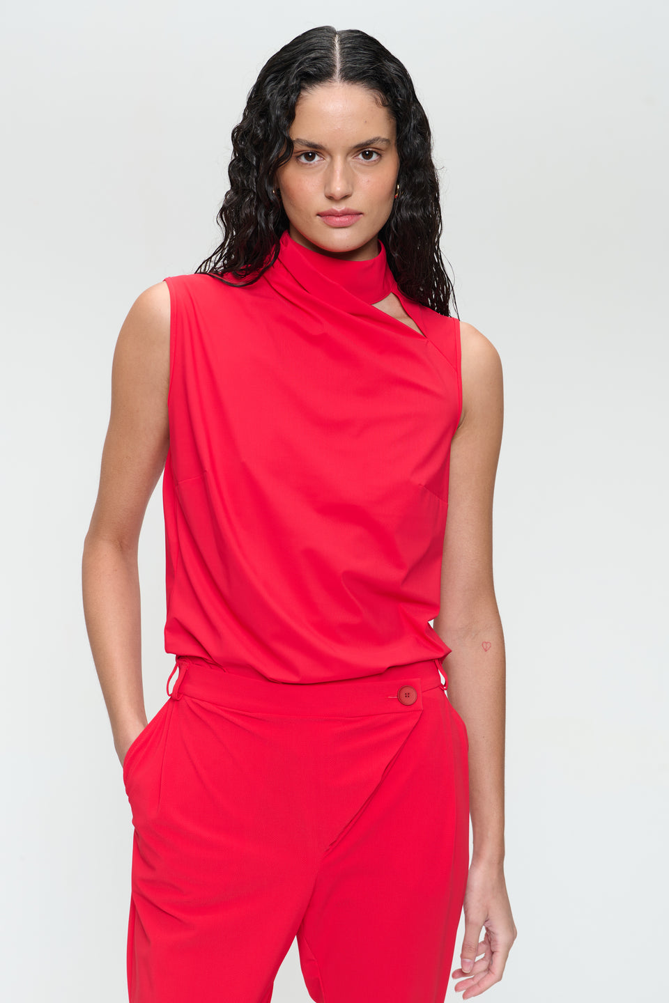 Naomi stretch technical jersey top | Red