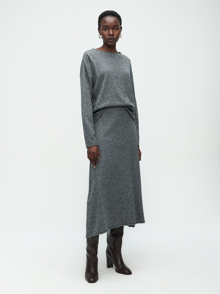 Outlet knits
