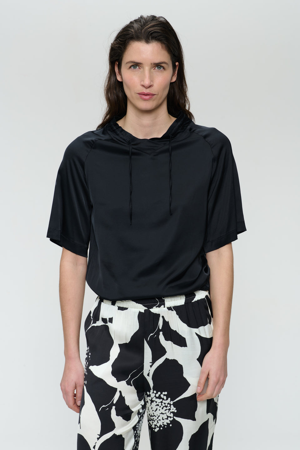 Gia stretch viscose top | Black