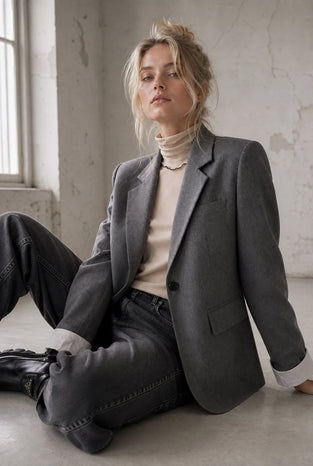 Eleni viscose basic blazer | Melange