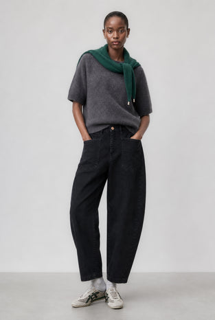 Slouchy black barel jeans | Black