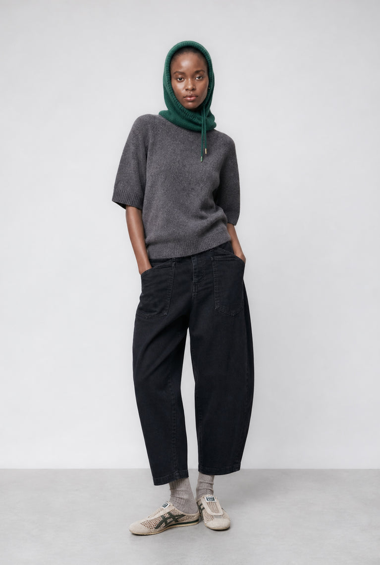 Slouchy black barel jeans | Black